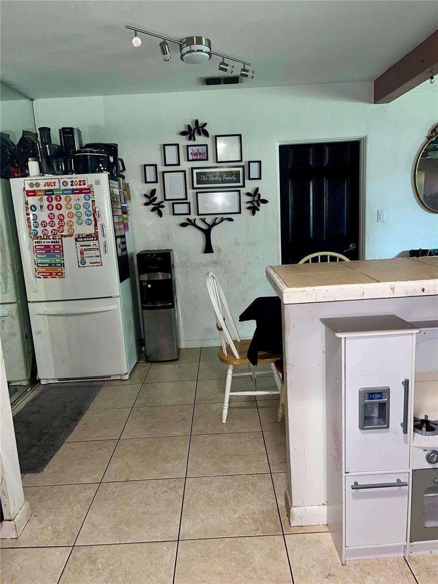 Image 18 of 42 For 5299 35th Avenue N