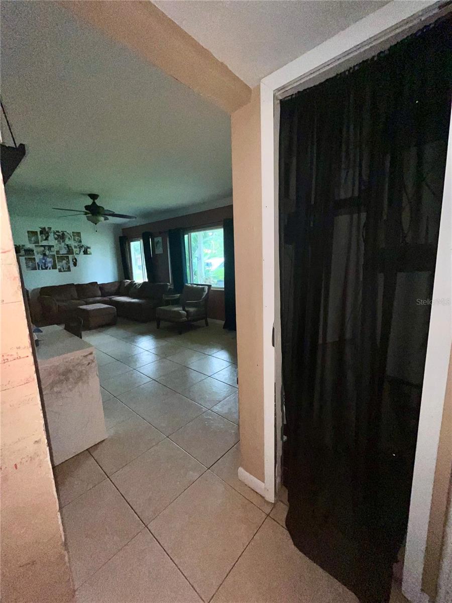 Image 19 of 42 For 5299 35th Avenue N