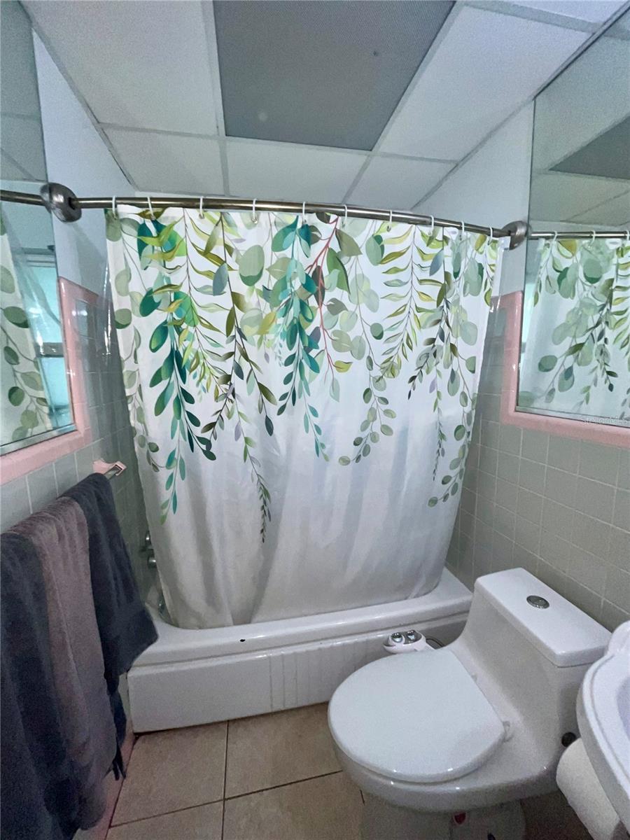Image 21 of 42 For 5299 35th Avenue N