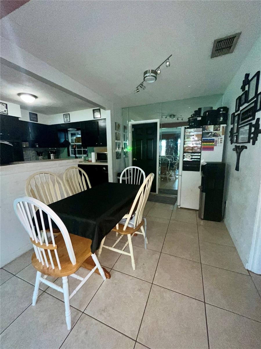 Image 23 of 42 For 5299 35th Avenue N