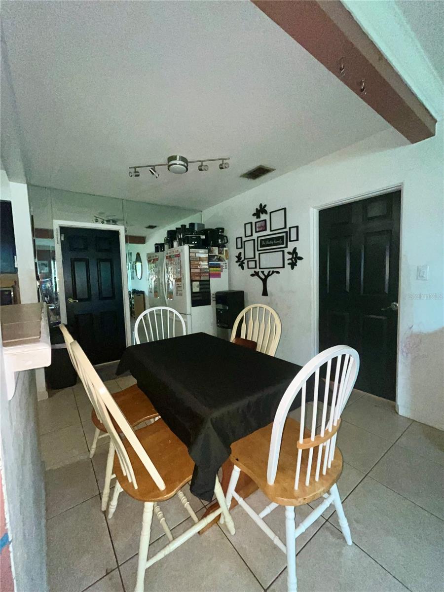 Image 24 of 42 For 5299 35th Avenue N