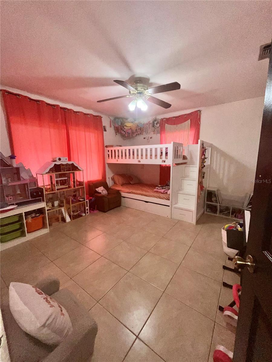 Image 26 of 42 For 5299 35th Avenue N