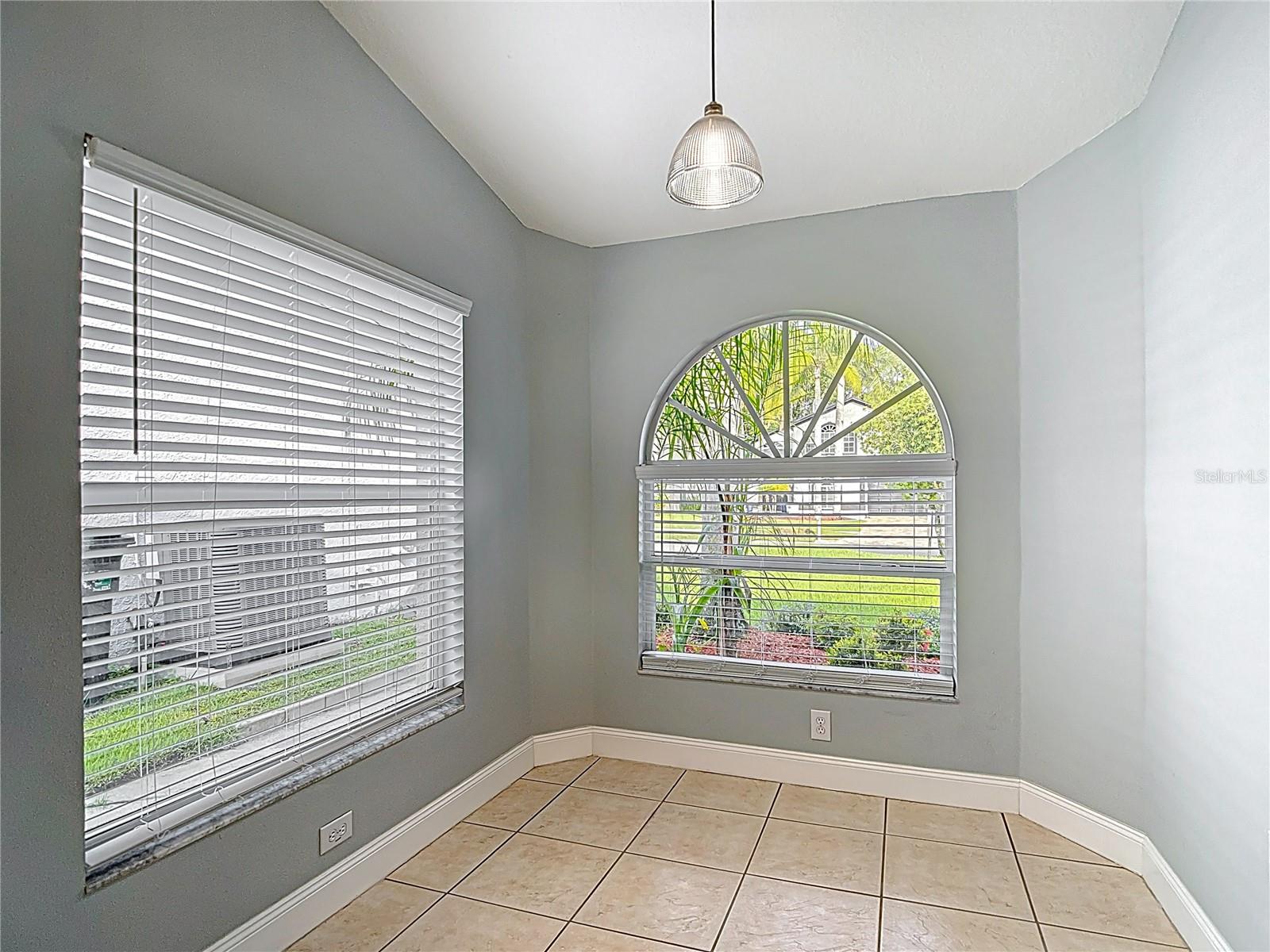Image 7 of 56 For 12914 Royal George Avenue