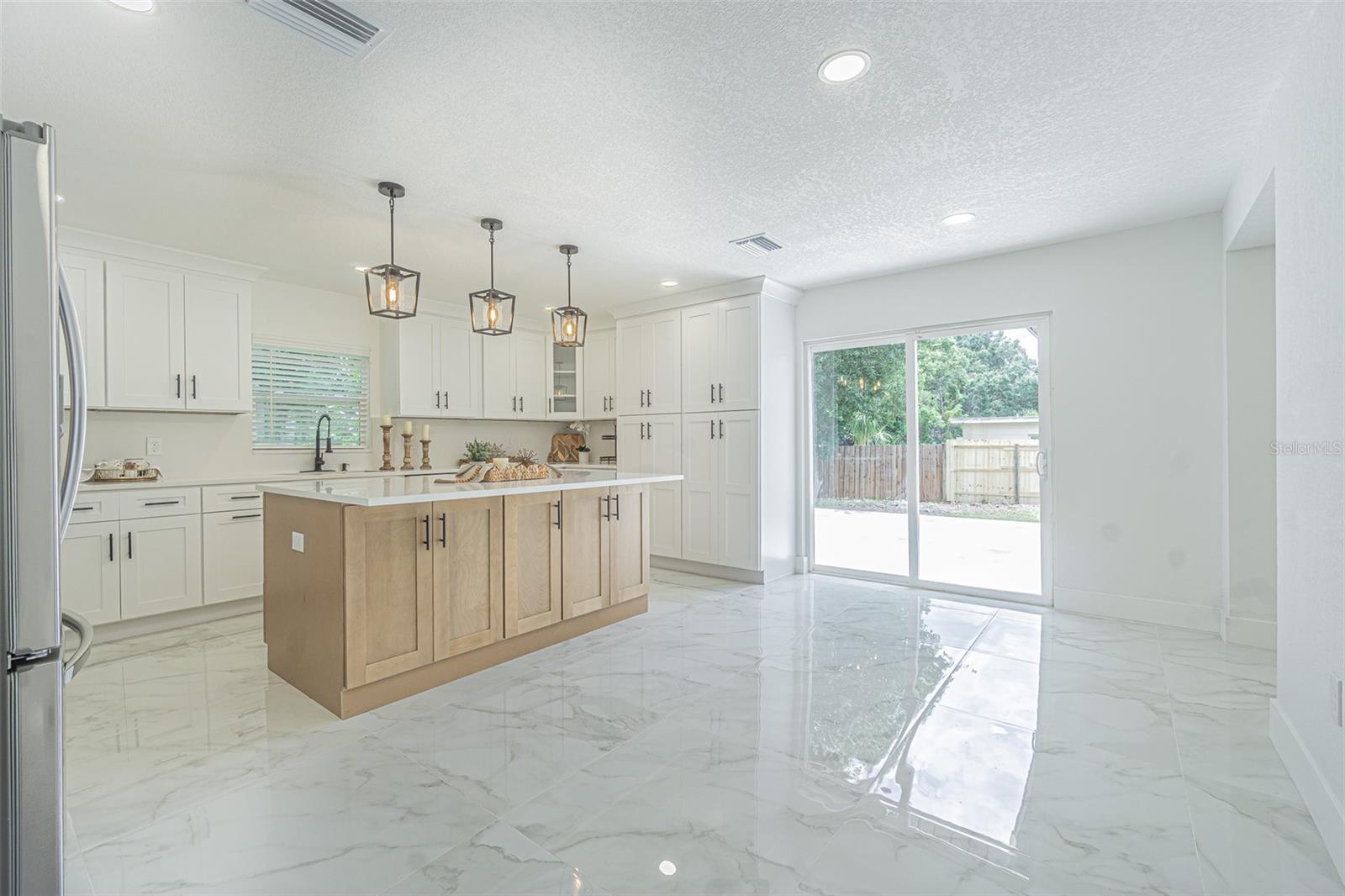 Image 17 of 44 For 7327 Egypt Lake Drive