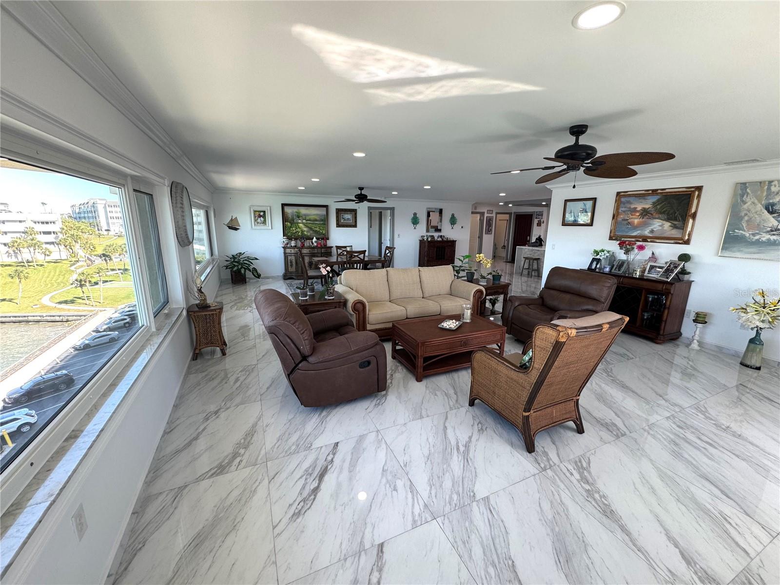 Image 3 of 42 For 100 Bluff View Drive 502c
