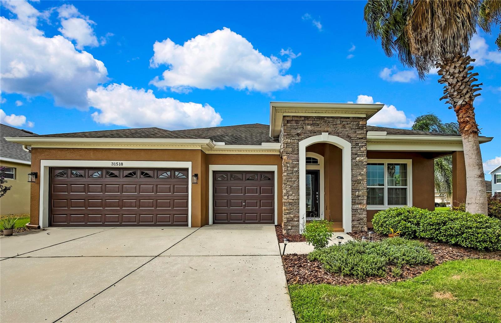 Details for 31518 Bearded Oak Drive, WESLEY CHAPEL, FL 33543