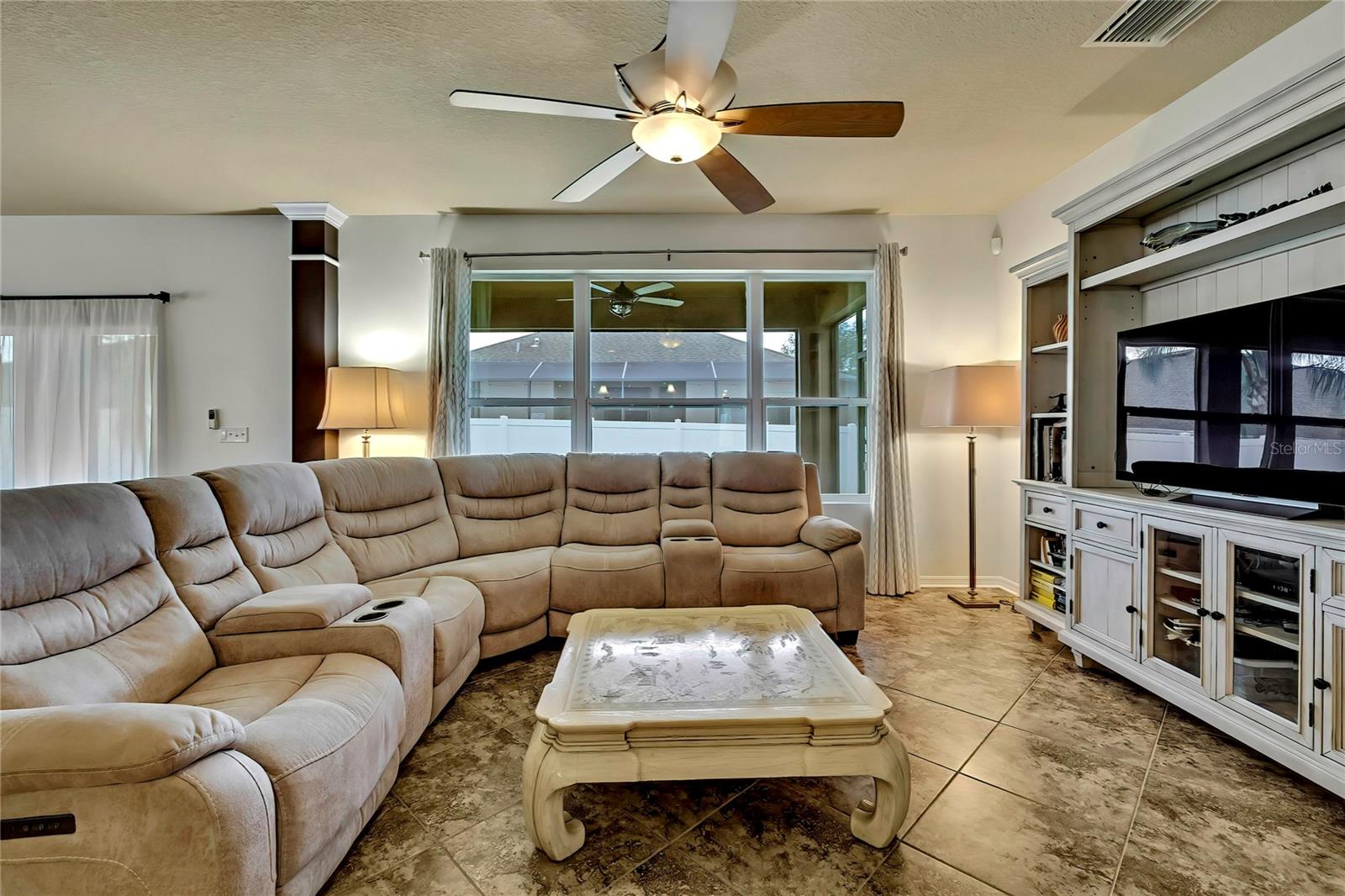Image 21 of 50 For 31518 Bearded Oak Drive