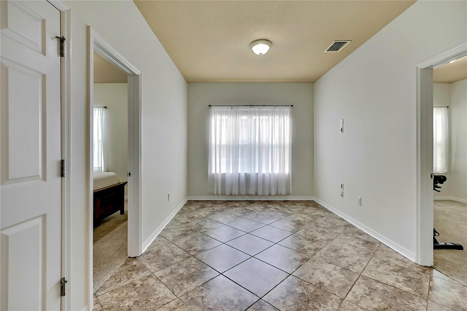 Image 25 of 50 For 31518 Bearded Oak Drive