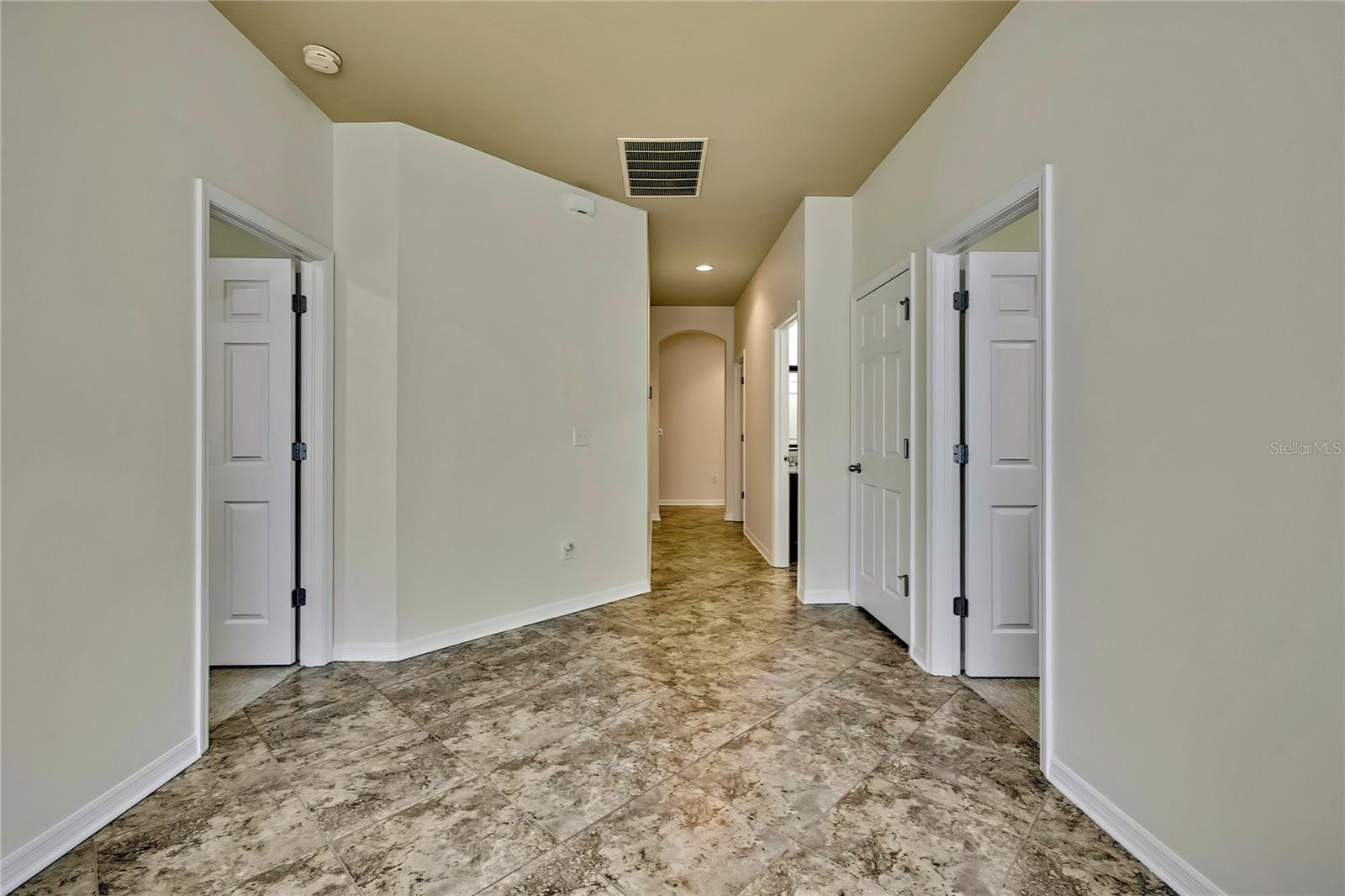Image 27 of 50 For 31518 Bearded Oak Drive
