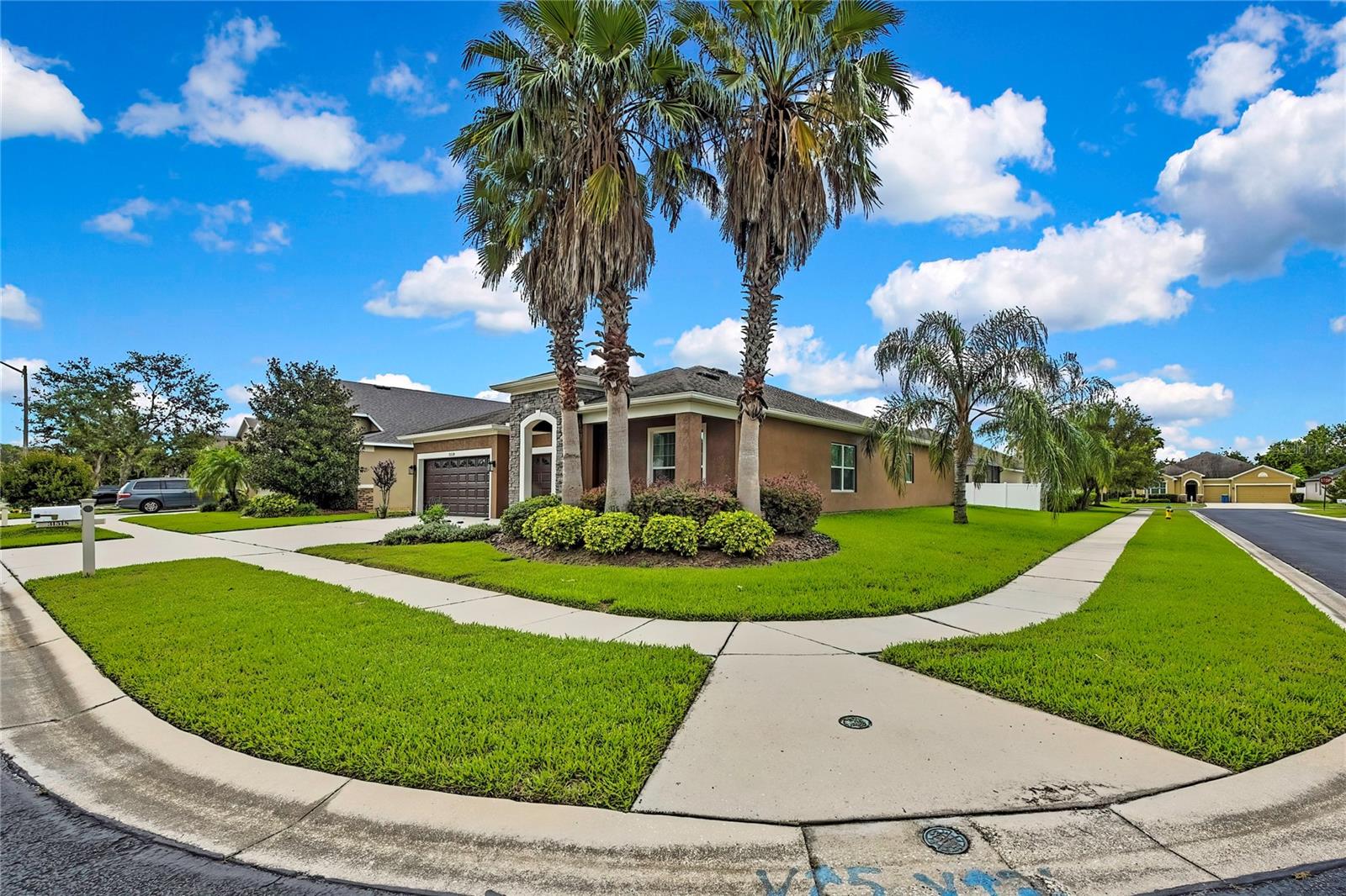 Image 7 of 50 For 31518 Bearded Oak Drive