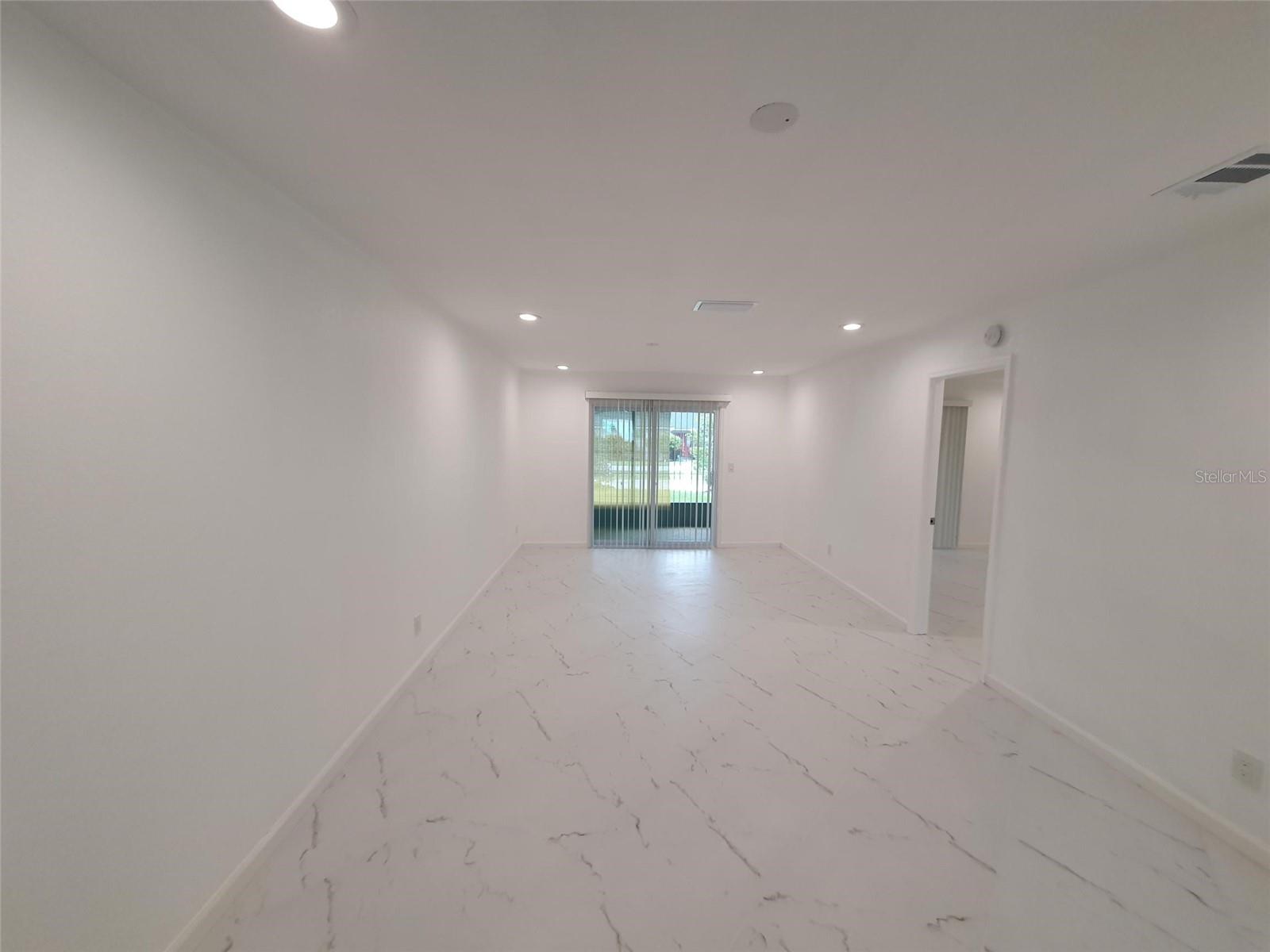 Image 3 of 11 For 1909 Orange Boulevard Way