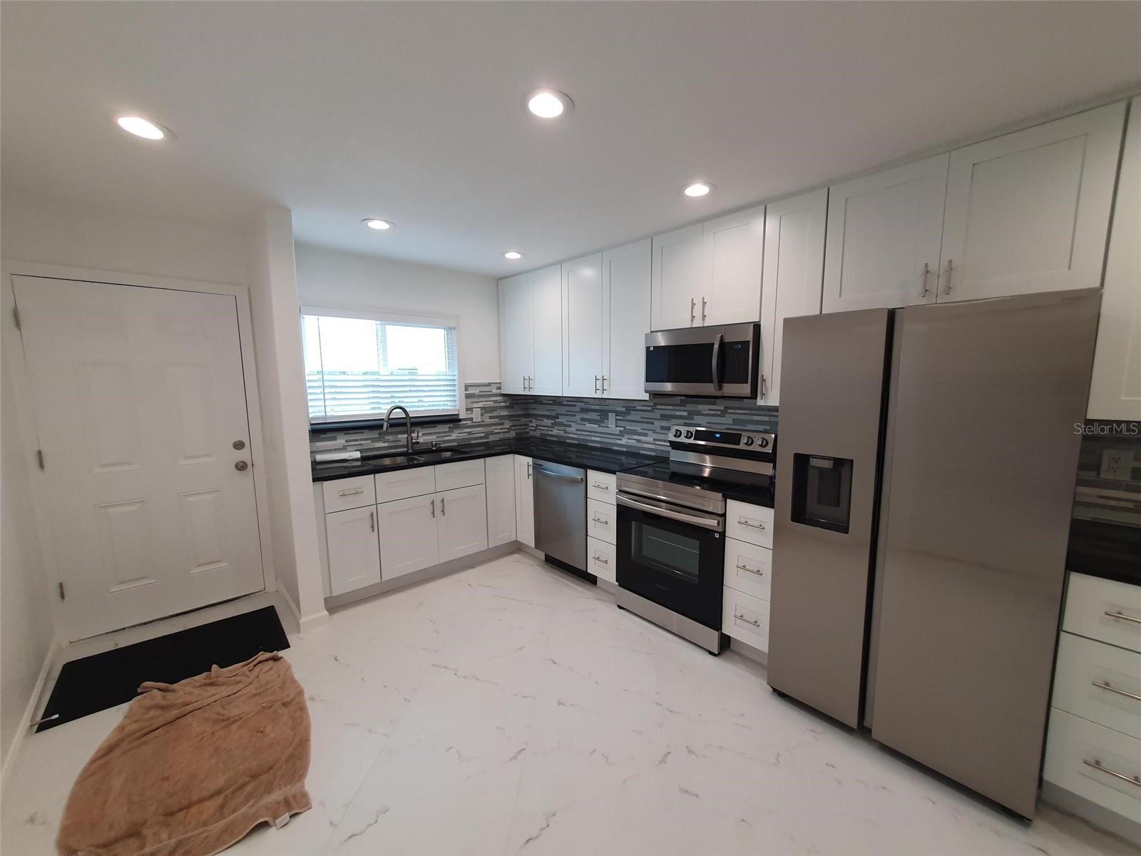 Image 4 of 11 For 1909 Orange Boulevard Way