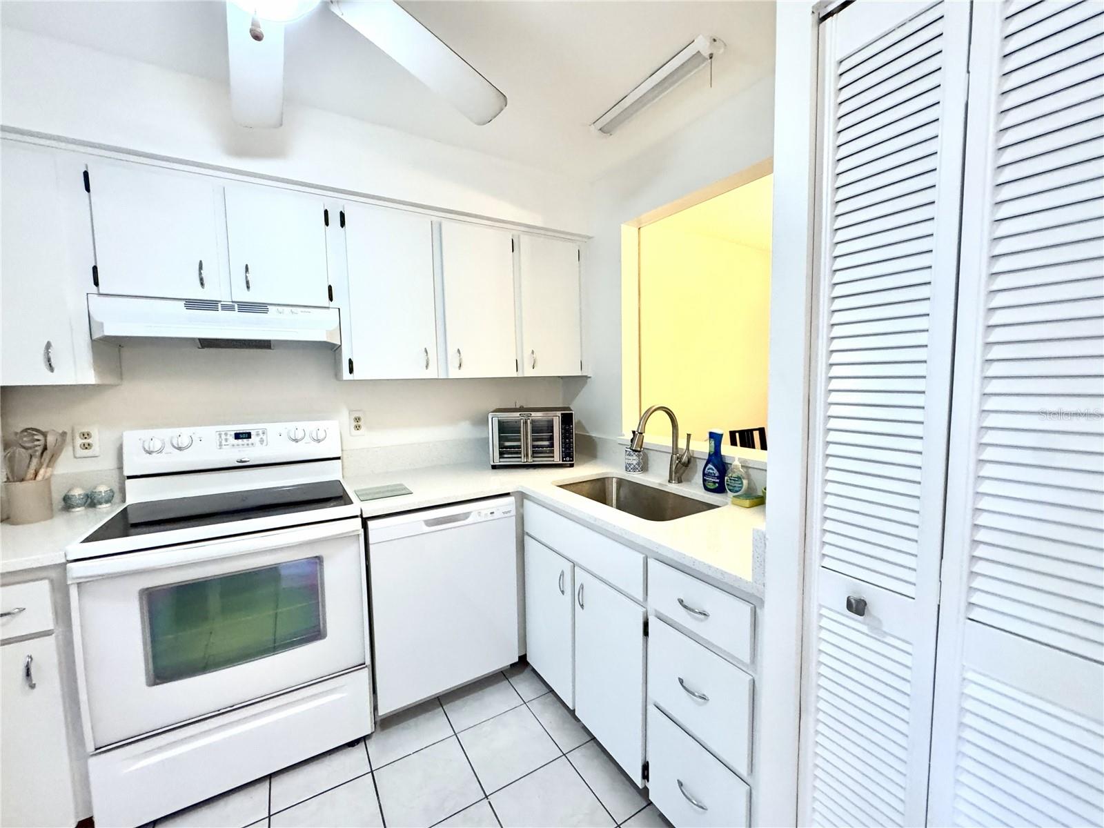 Image 5 of 24 For 11511 113th Street 33f
