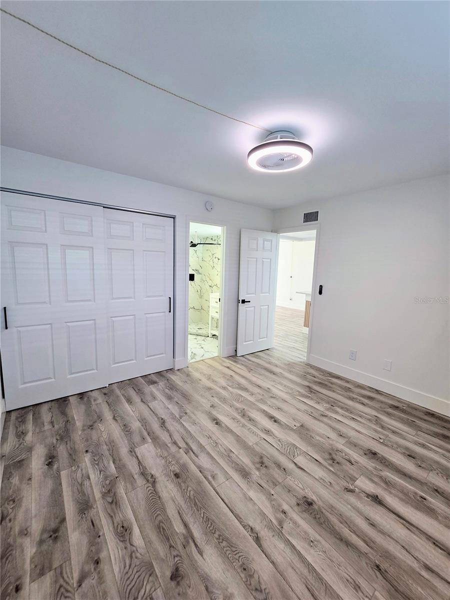Image 10 of 26 For 12200 Vonn Road 2106