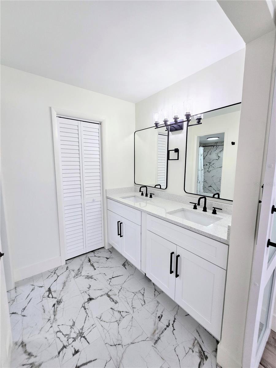 Image 17 of 26 For 12200 Vonn Road 2106
