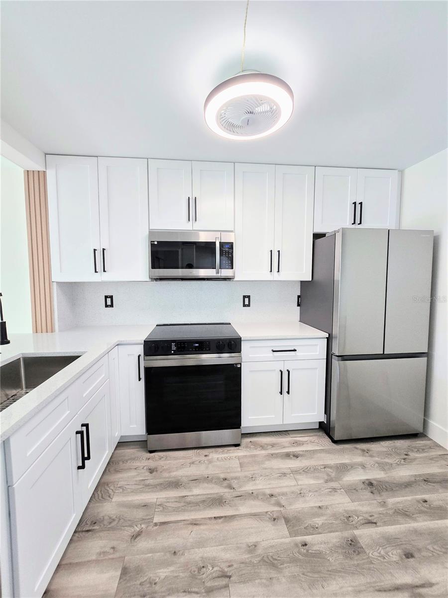 Image 23 of 26 For 12200 Vonn Road 2106