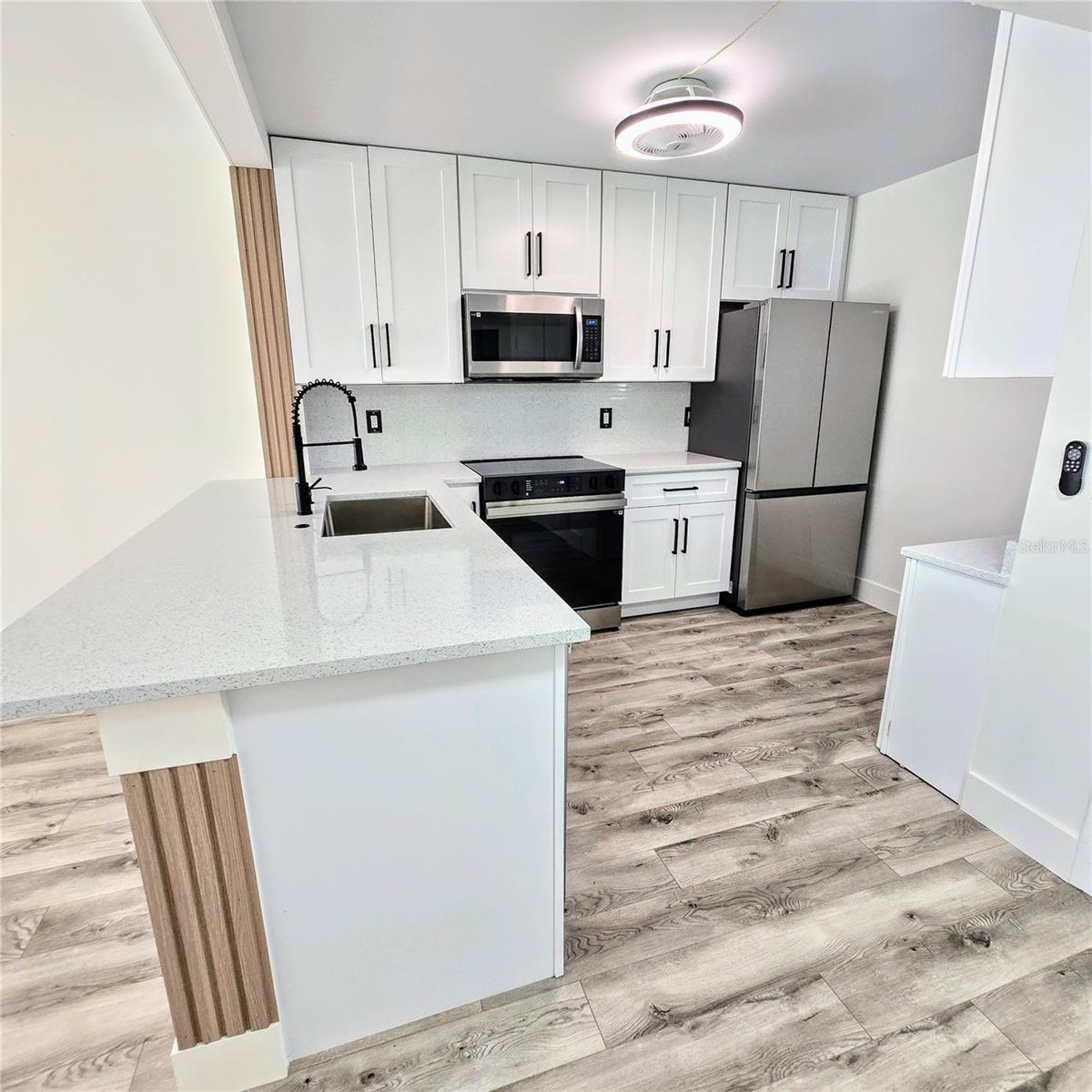 Image 5 of 26 For 12200 Vonn Road 2106