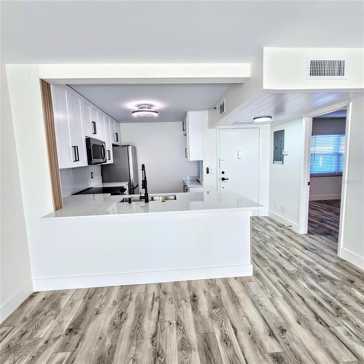 Image 6 of 26 For 12200 Vonn Road 2106