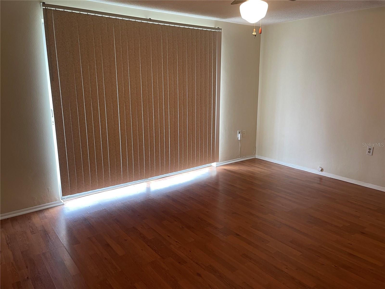 Image 18 of 33 For 7403 Populus Drive
