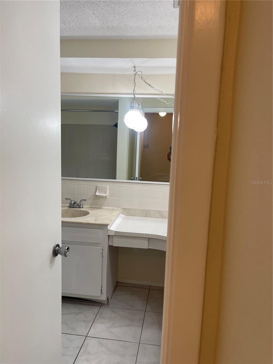 Image 21 of 33 For 7403 Populus Drive