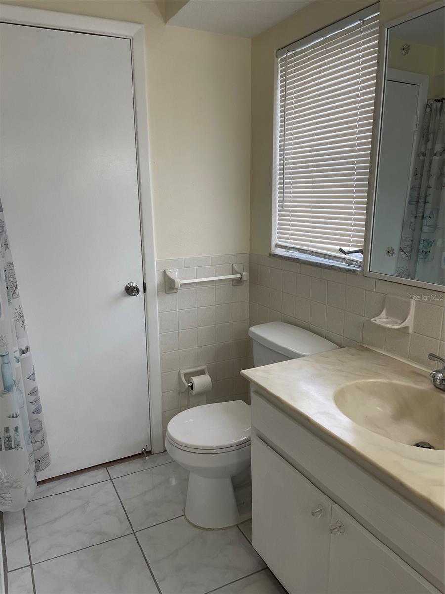 Image 22 of 33 For 7403 Populus Drive