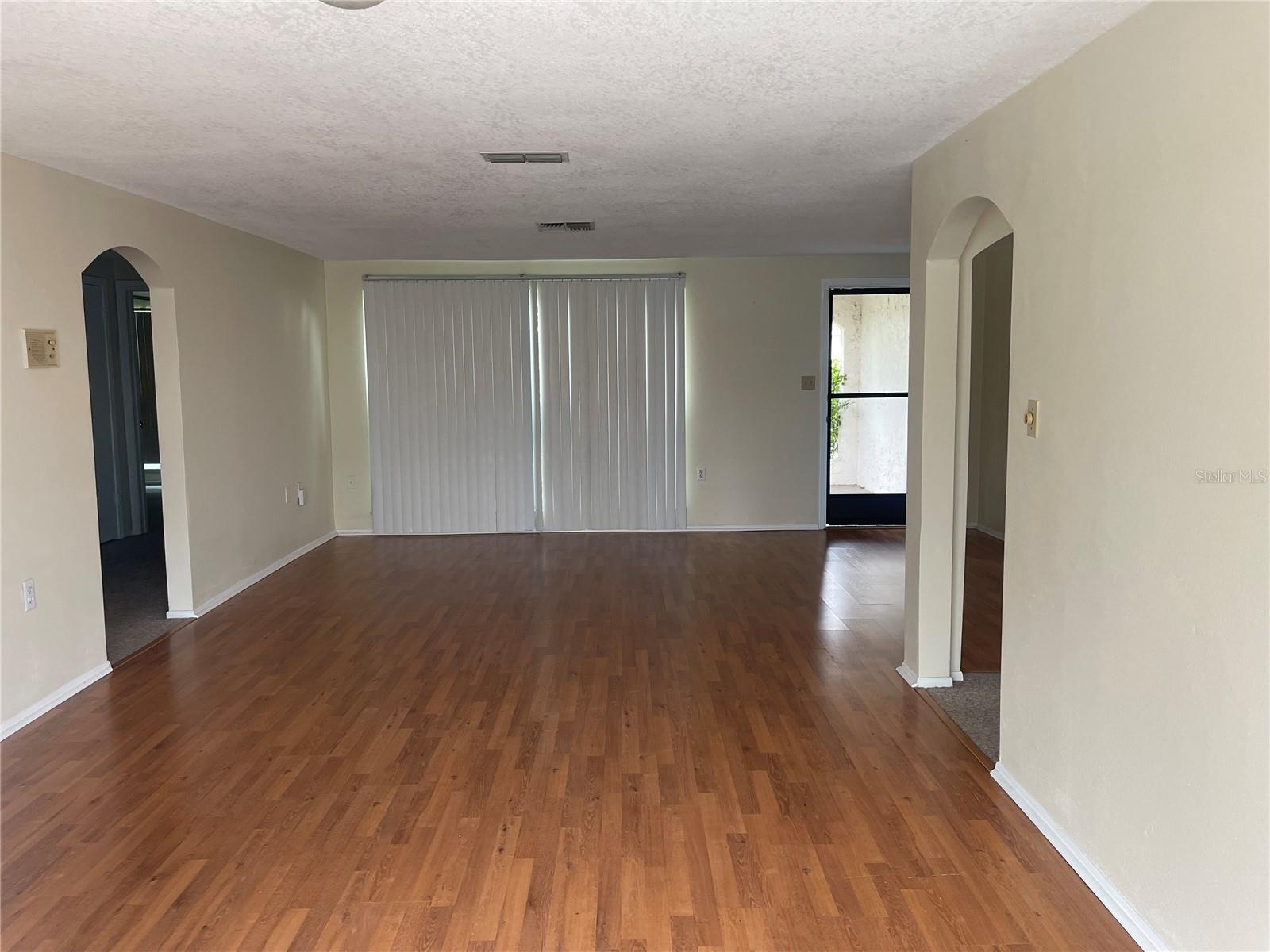 Image 3 of 33 For 7403 Populus Drive