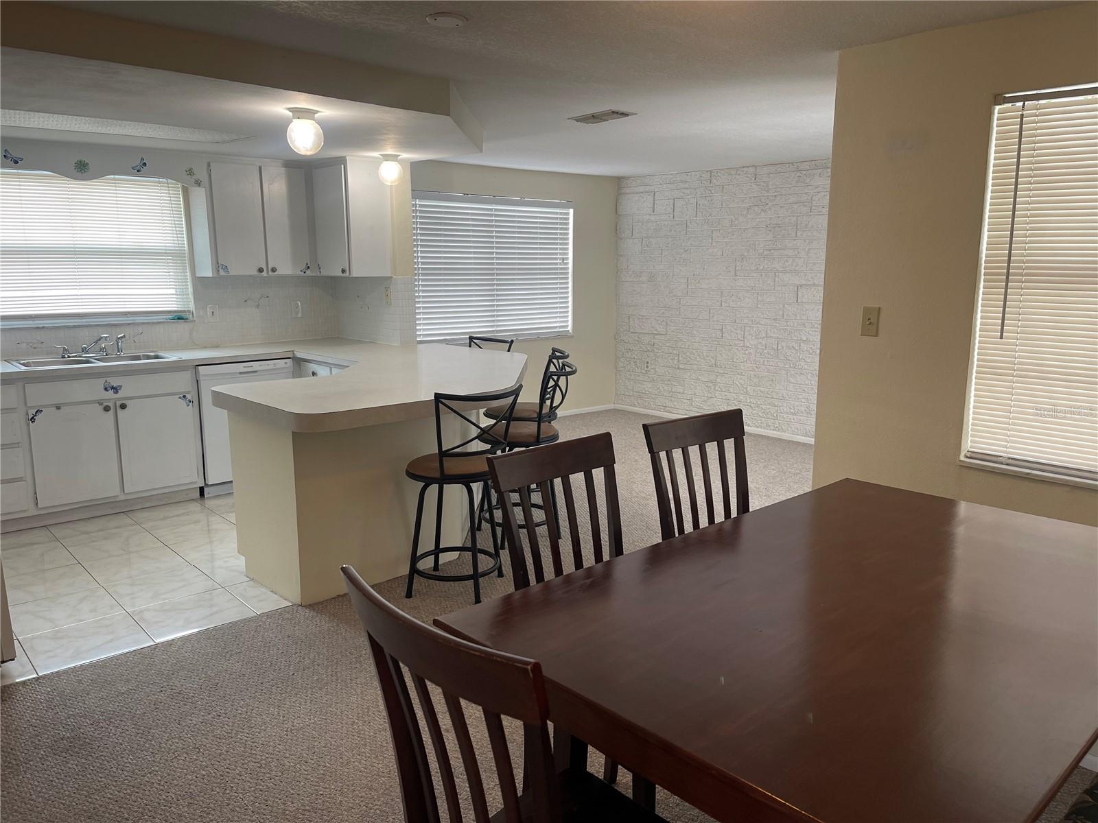 Image 6 of 33 For 7403 Populus Drive