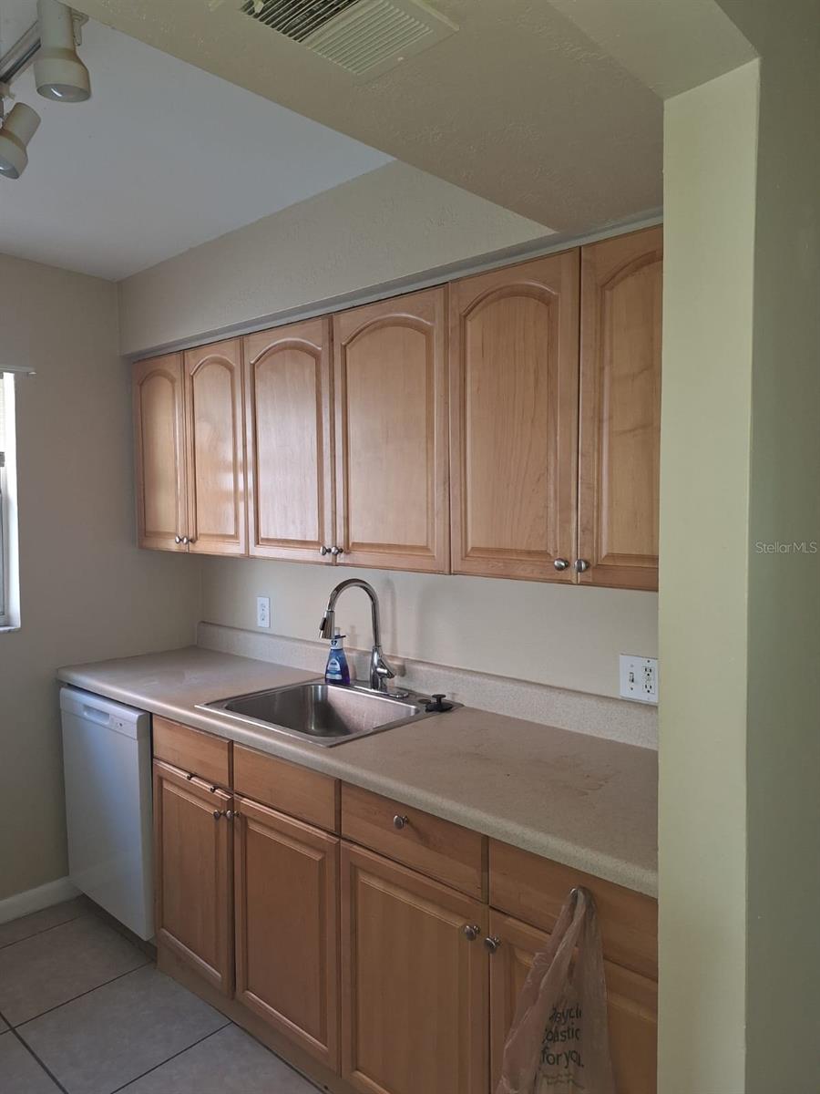 Image 12 of 19 For 9119 Tudor Drive E201