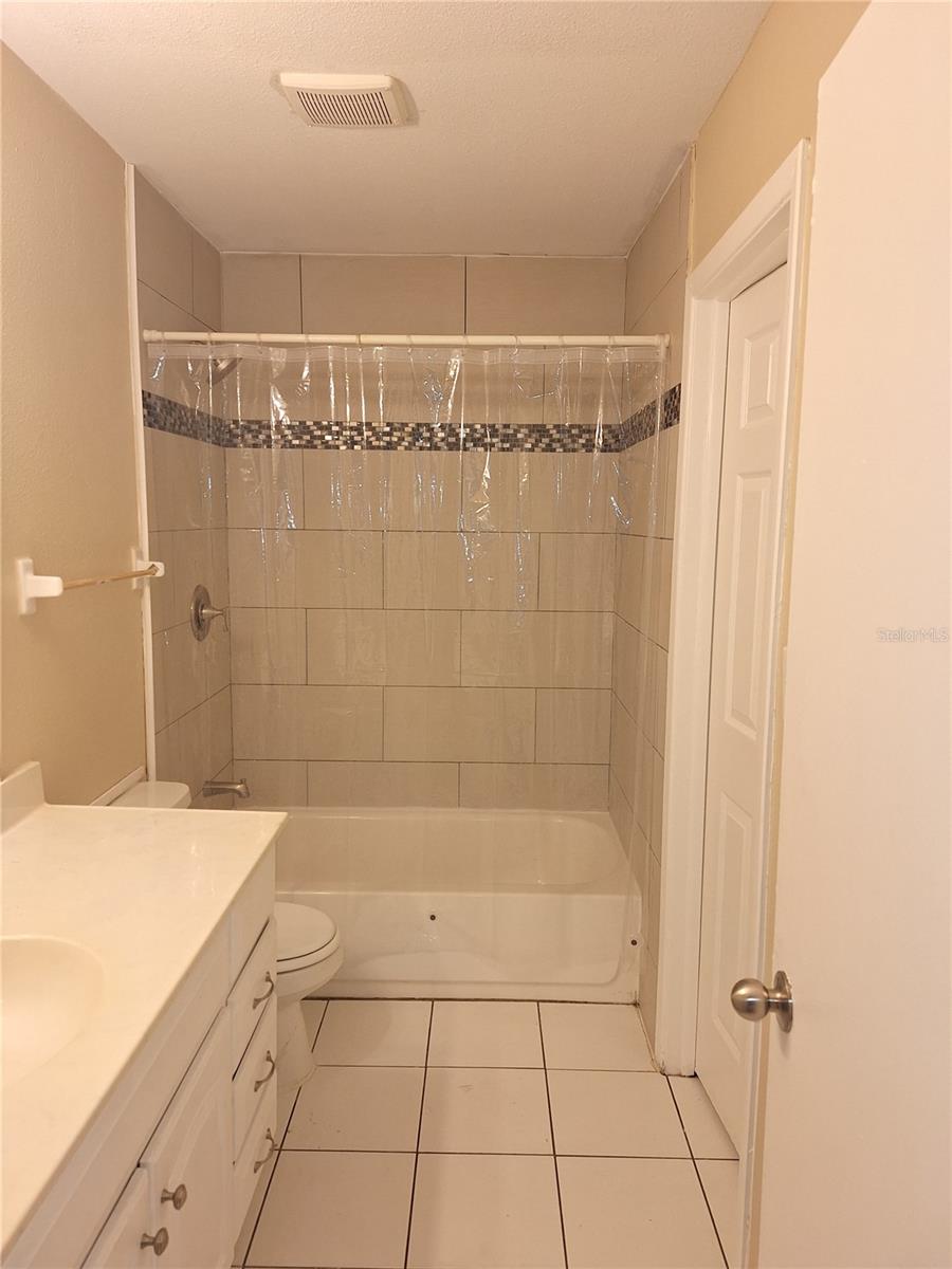Image 6 of 19 For 9119 Tudor Drive E201