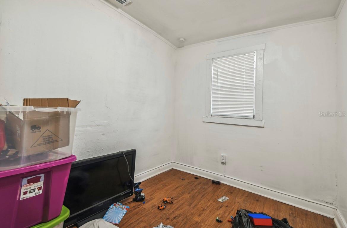 Image 11 of 27 For 2622 27th Avenue
