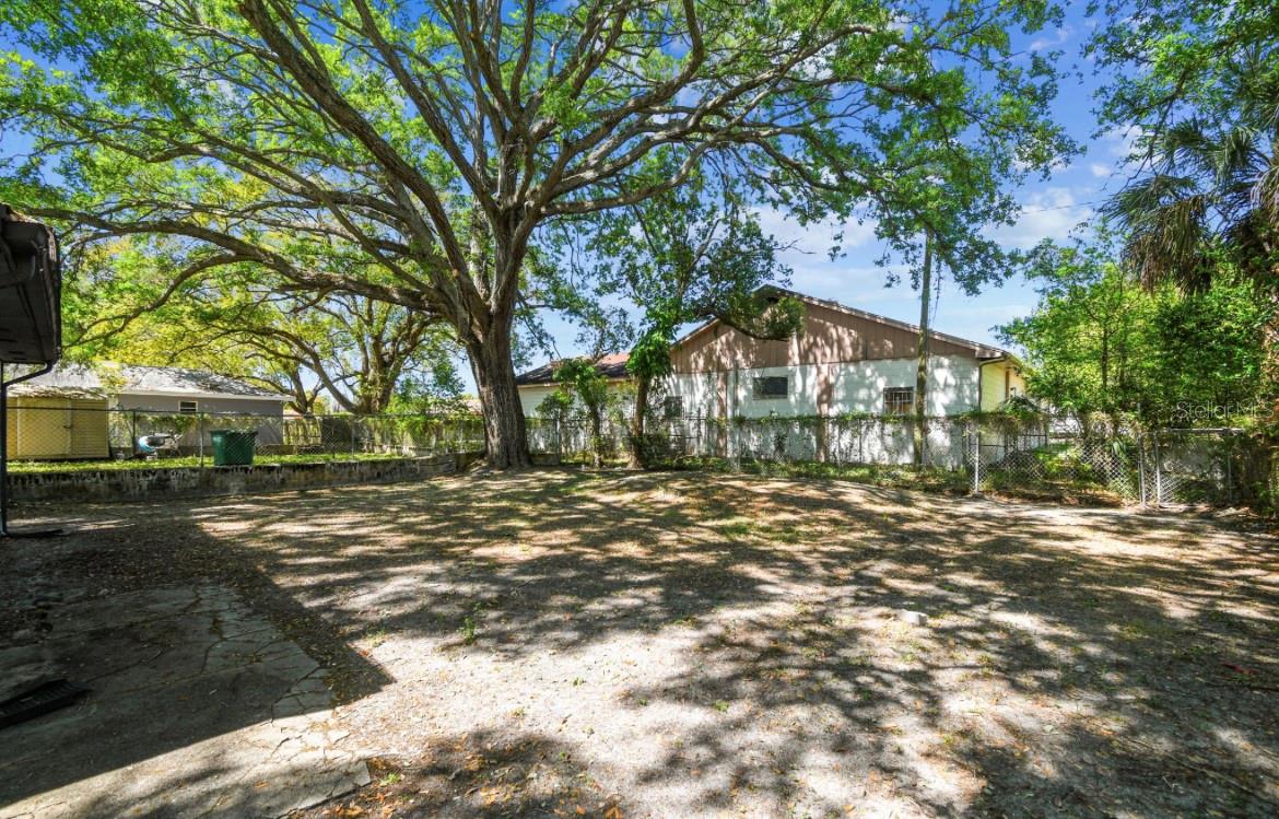 Image 19 of 27 For 2622 27th Avenue