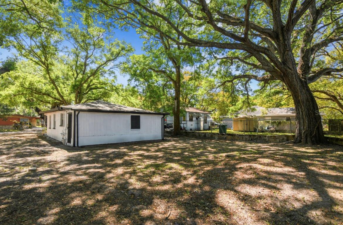 Image 20 of 27 For 2622 27th Avenue