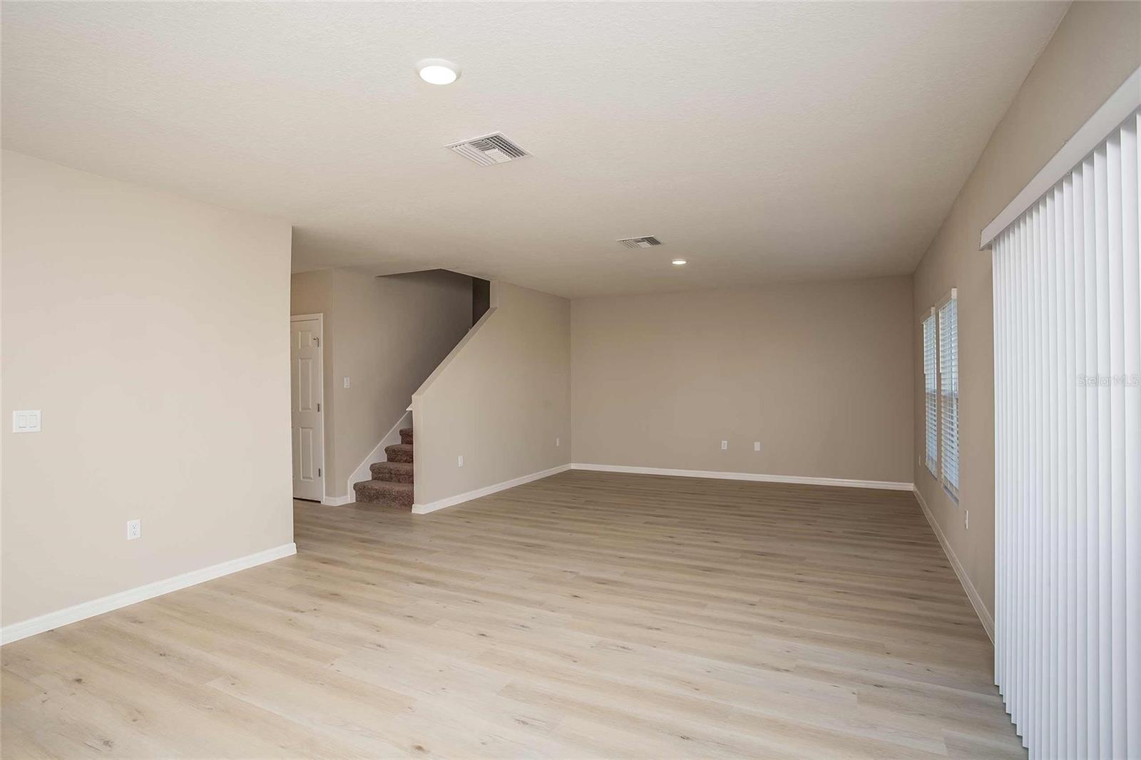 Image 8 of 24 For 1037 Foreshore Lane