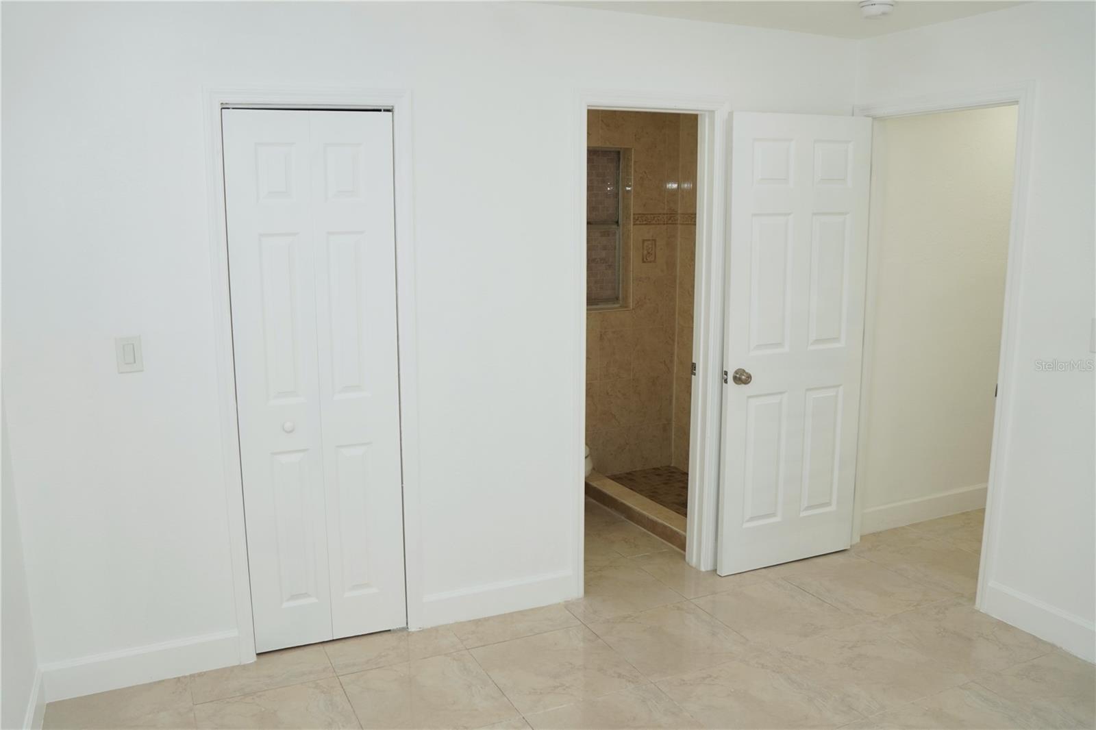 Listing photo id 14 for 6706 Clifton Street