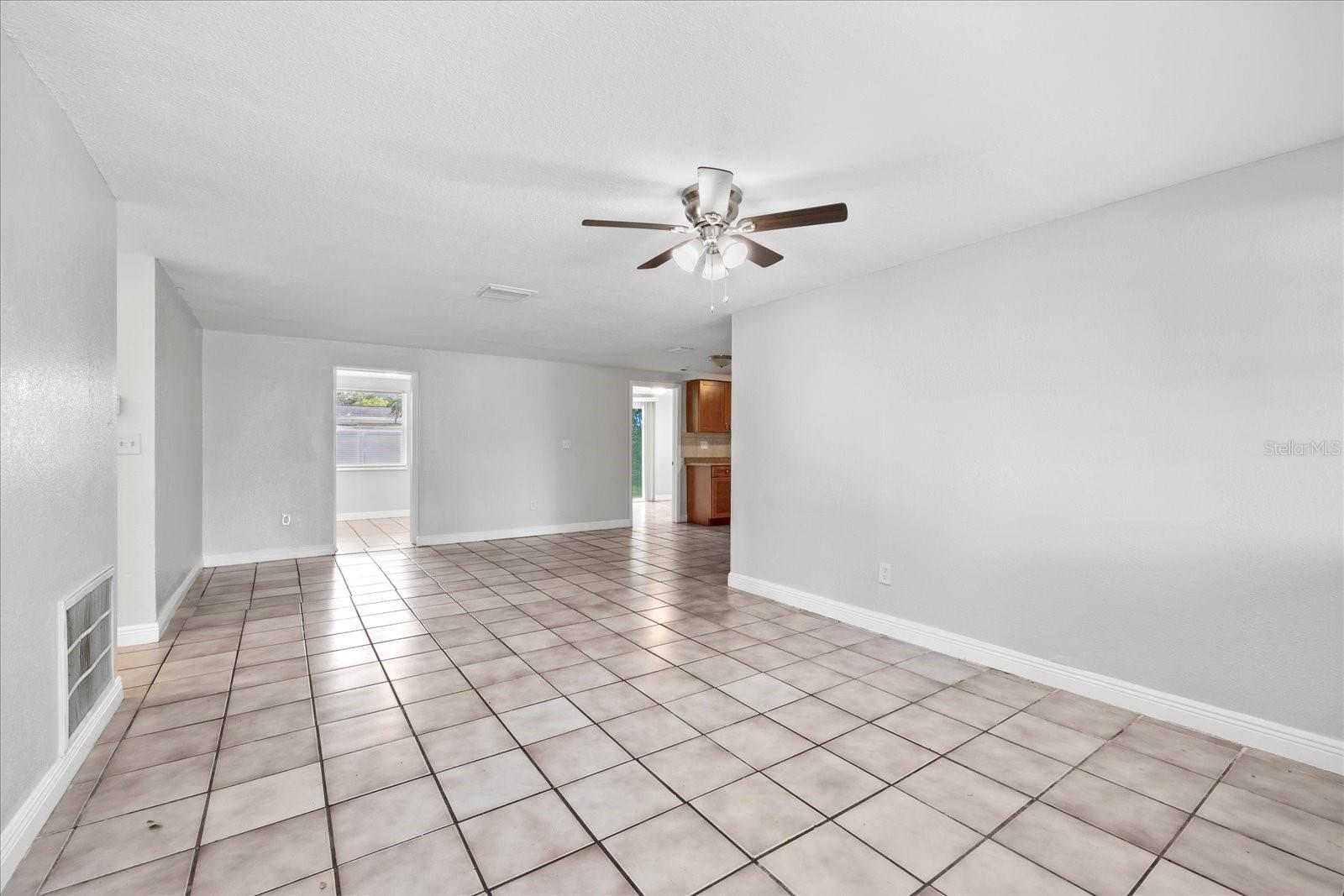 Image 17 of 31 For 3524 Hoover Drive