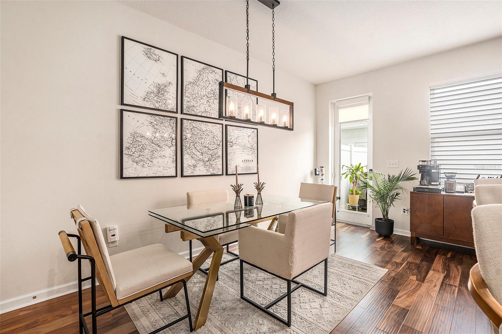 Listing photo id 13 for 14925 Promenade Parkway