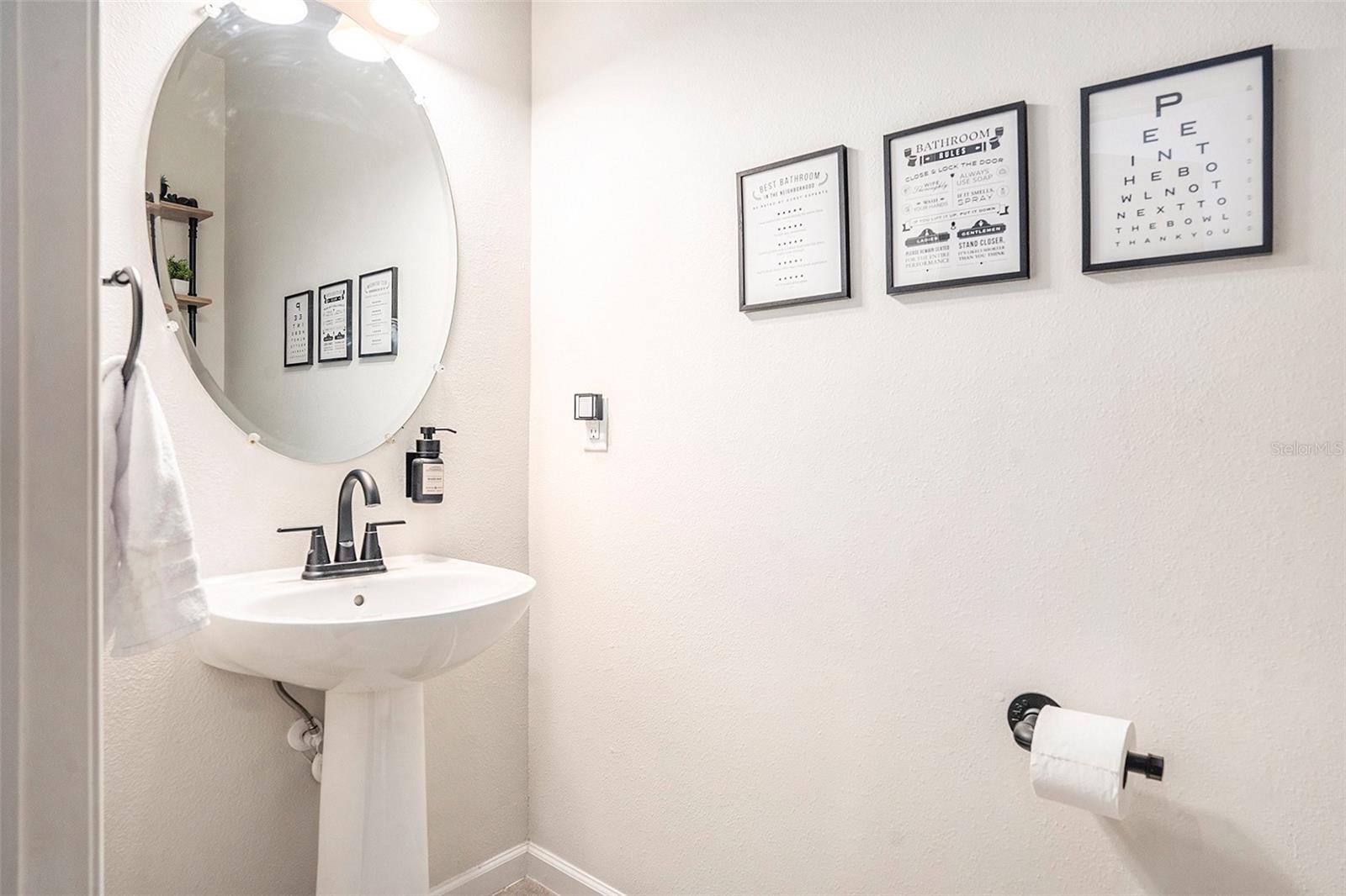 Listing photo id 14 for 14925 Promenade Parkway
