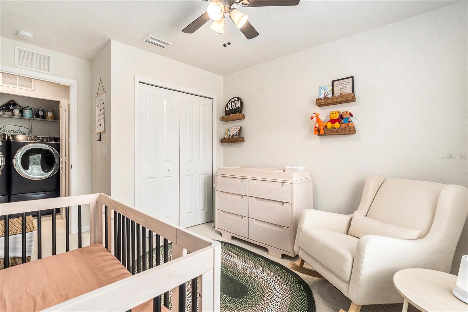 Listing photo id 19 for 14925 Promenade Parkway