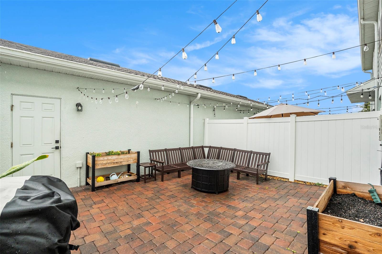 Listing photo id 23 for 14925 Promenade Parkway