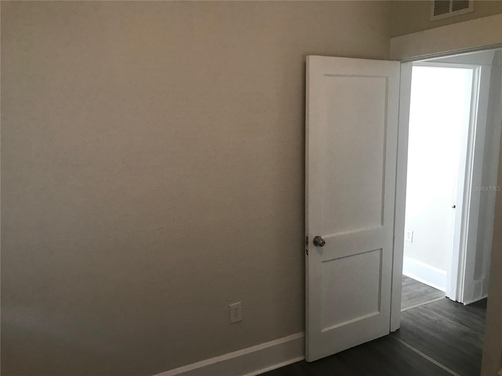 Image 15 of 19 For 2035 14th Street S
