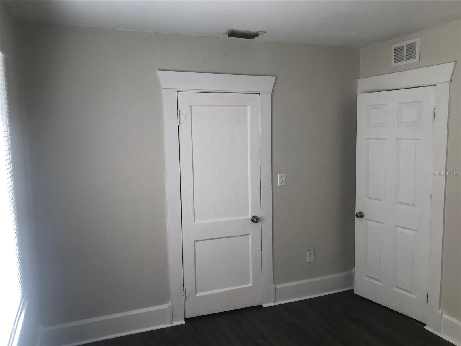 Image 17 of 19 For 2035 14th Street S