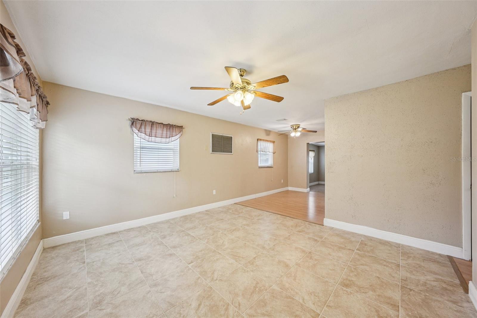 Image 10 of 41 For 5825 81st Avenue N