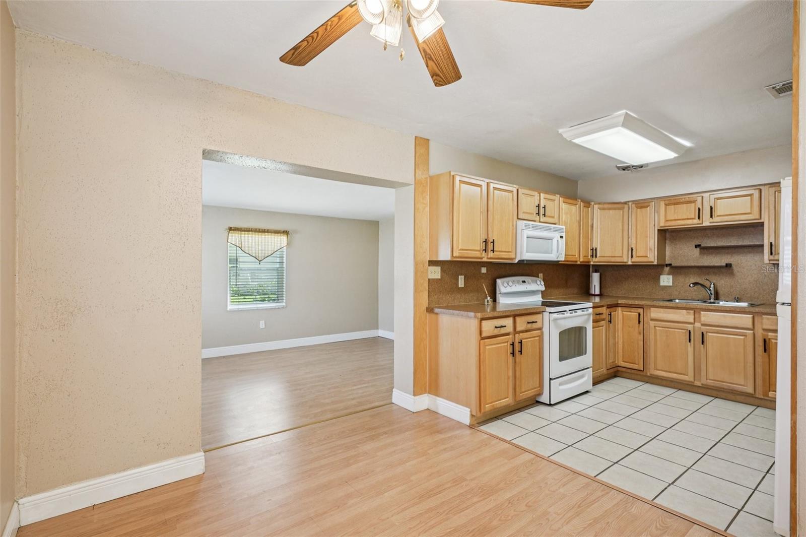 Image 11 of 41 For 5825 81st Avenue N