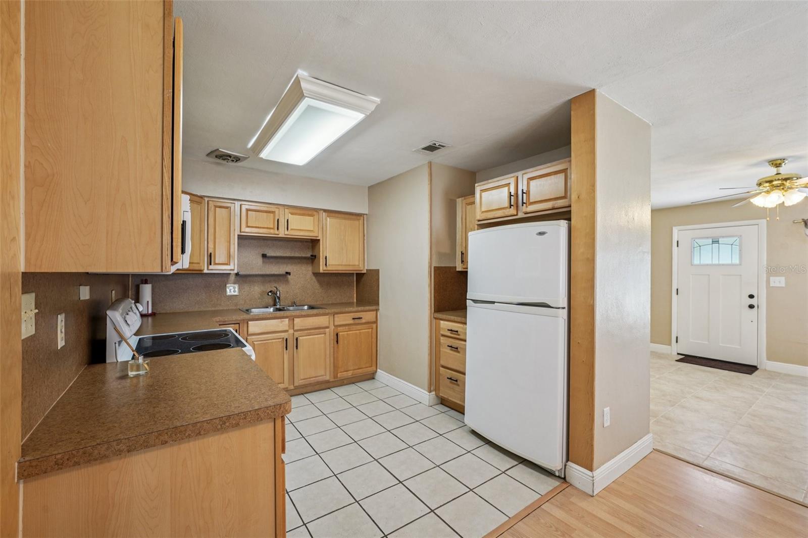 Image 14 of 41 For 5825 81st Avenue N