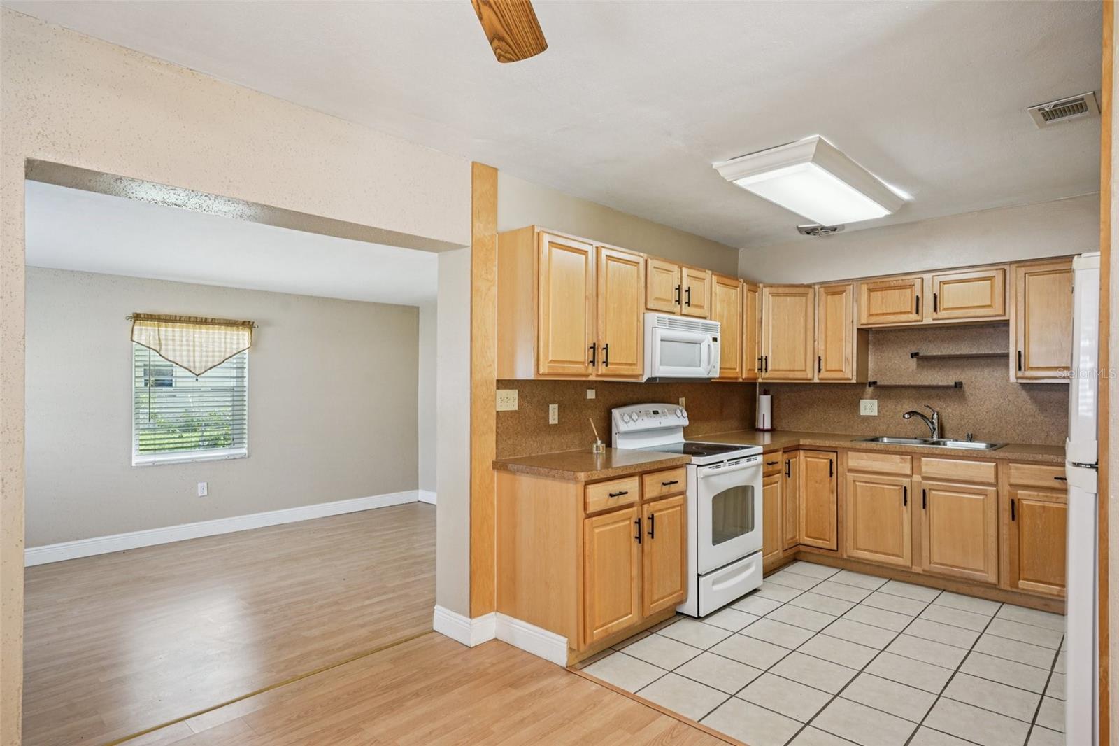 Image 17 of 41 For 5825 81st Avenue N