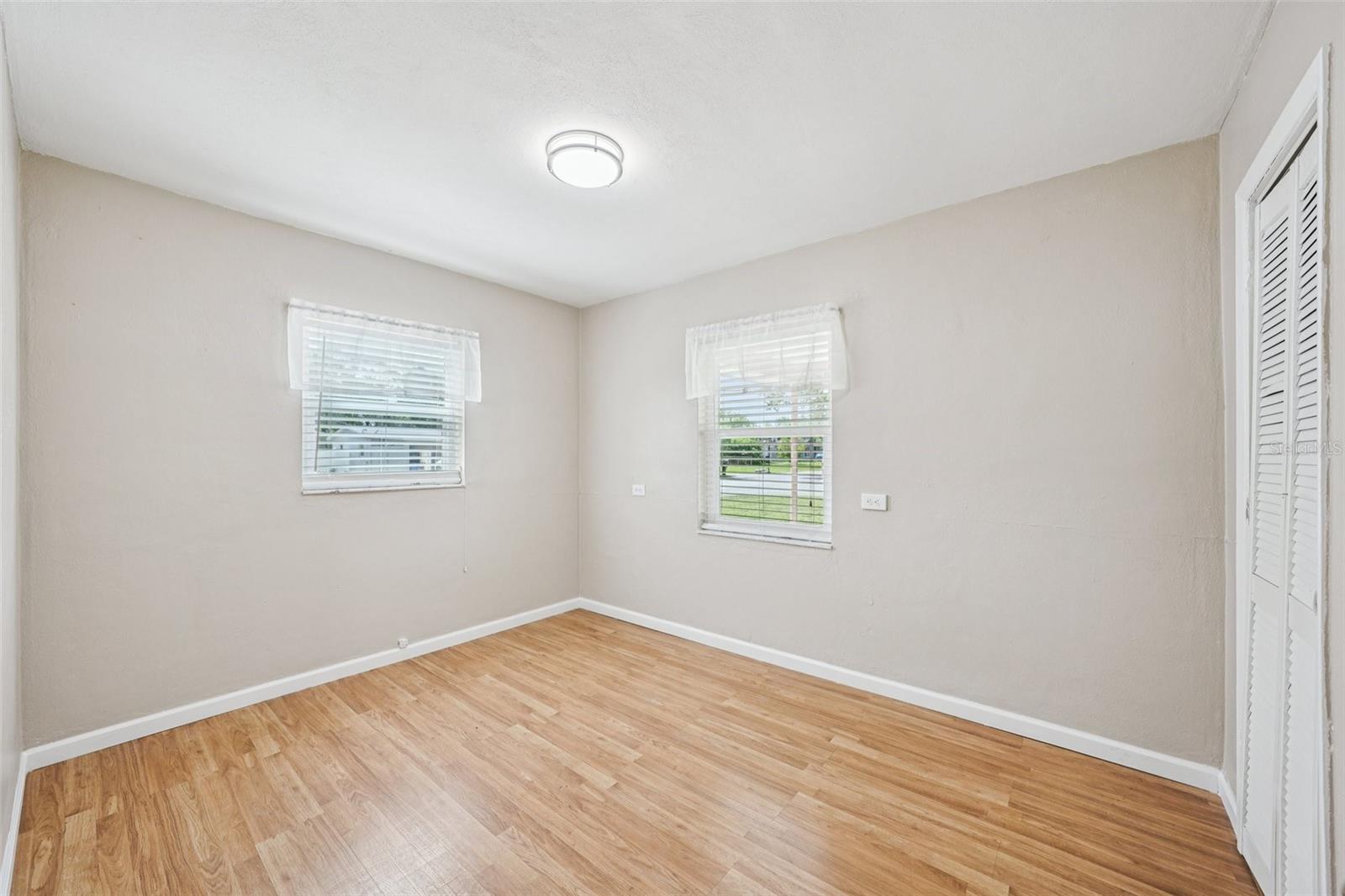 Image 23 of 41 For 5825 81st Avenue N