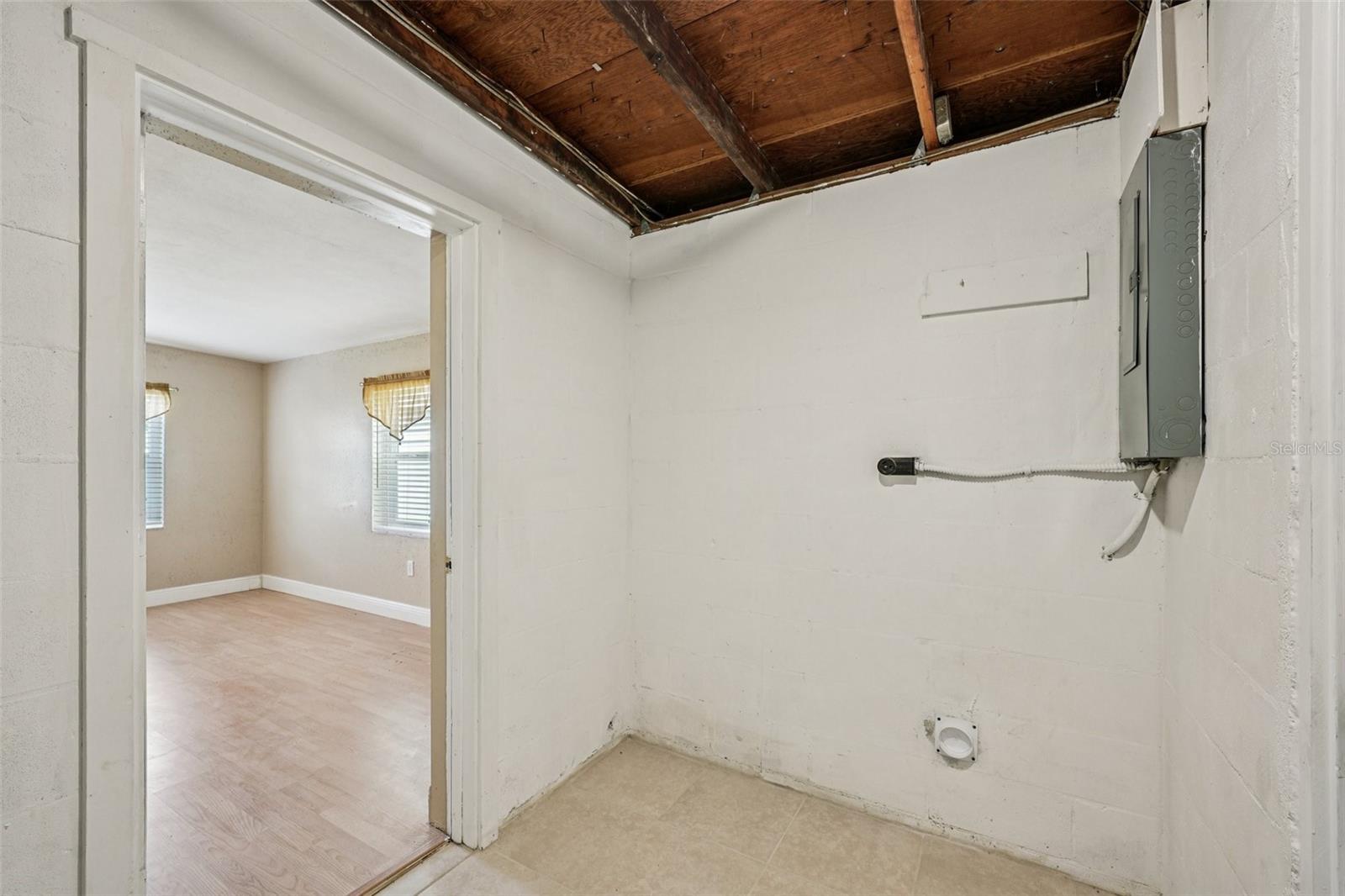 Image 31 of 41 For 5825 81st Avenue N