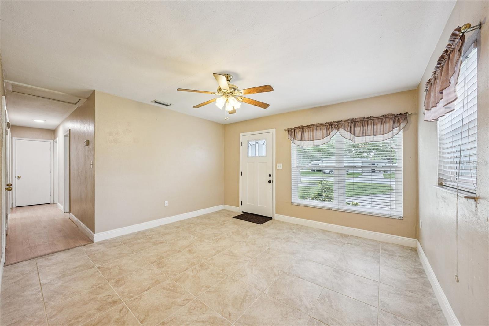 Image 8 of 41 For 5825 81st Avenue N