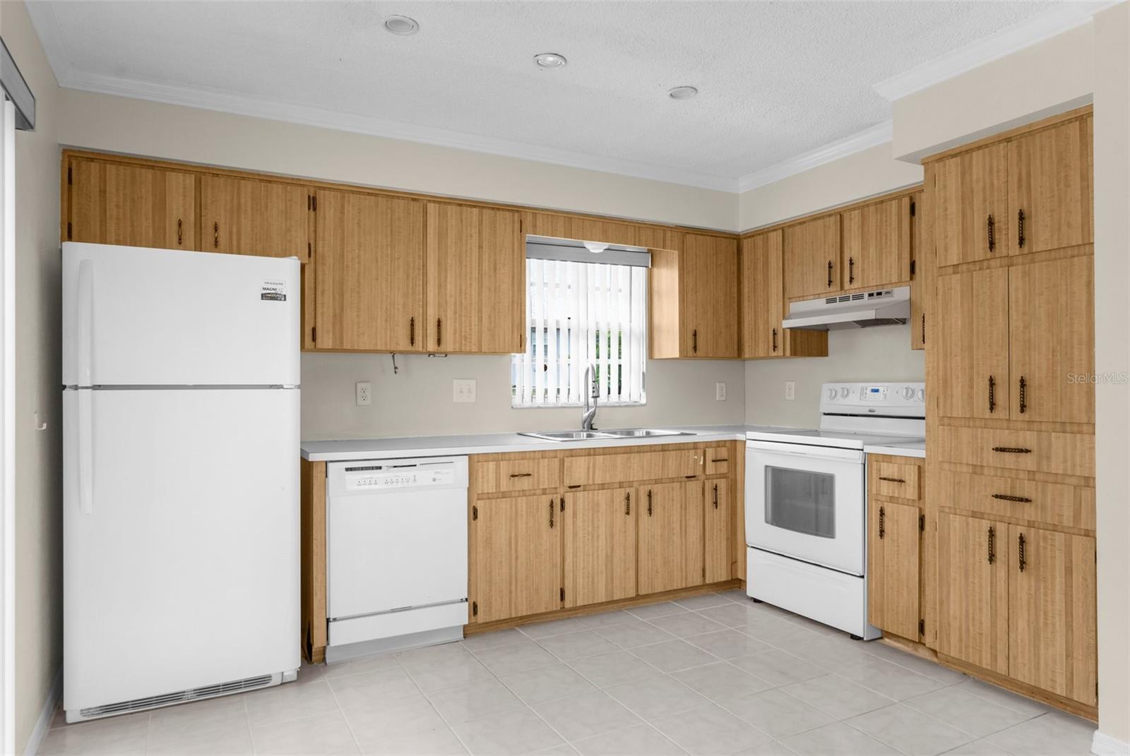 Image 5 of 25 For 6635 Timbercove Lane
