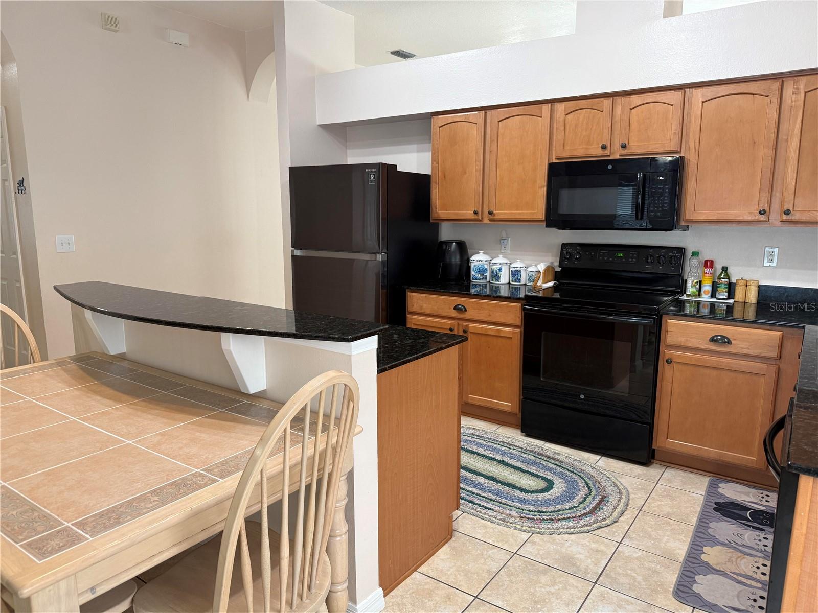 Listing photo id 5 for 4835 Barchetta Drive